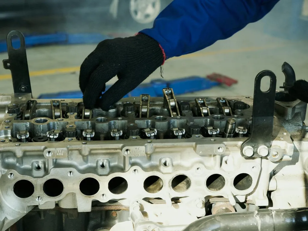 Combien de temps faut-il pour changer un moteur de voiture et à quoi s'attendre côté coût et immobilisation ?